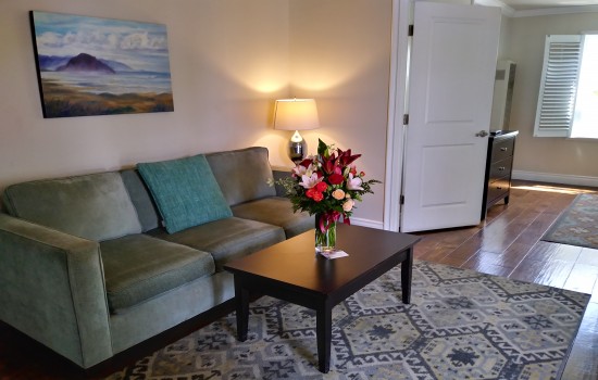 Beach Bungalow Inn & Suites - Guest Room with Living Area