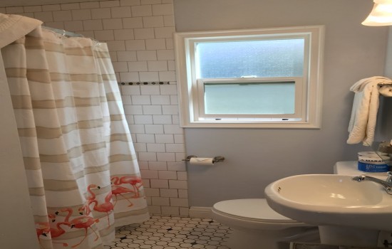 Beach Bungalow Inn & Suites - Guest Room Bathroom