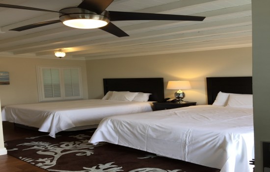 Beach Bungalow Inn & Suites - 2 Queen Beds